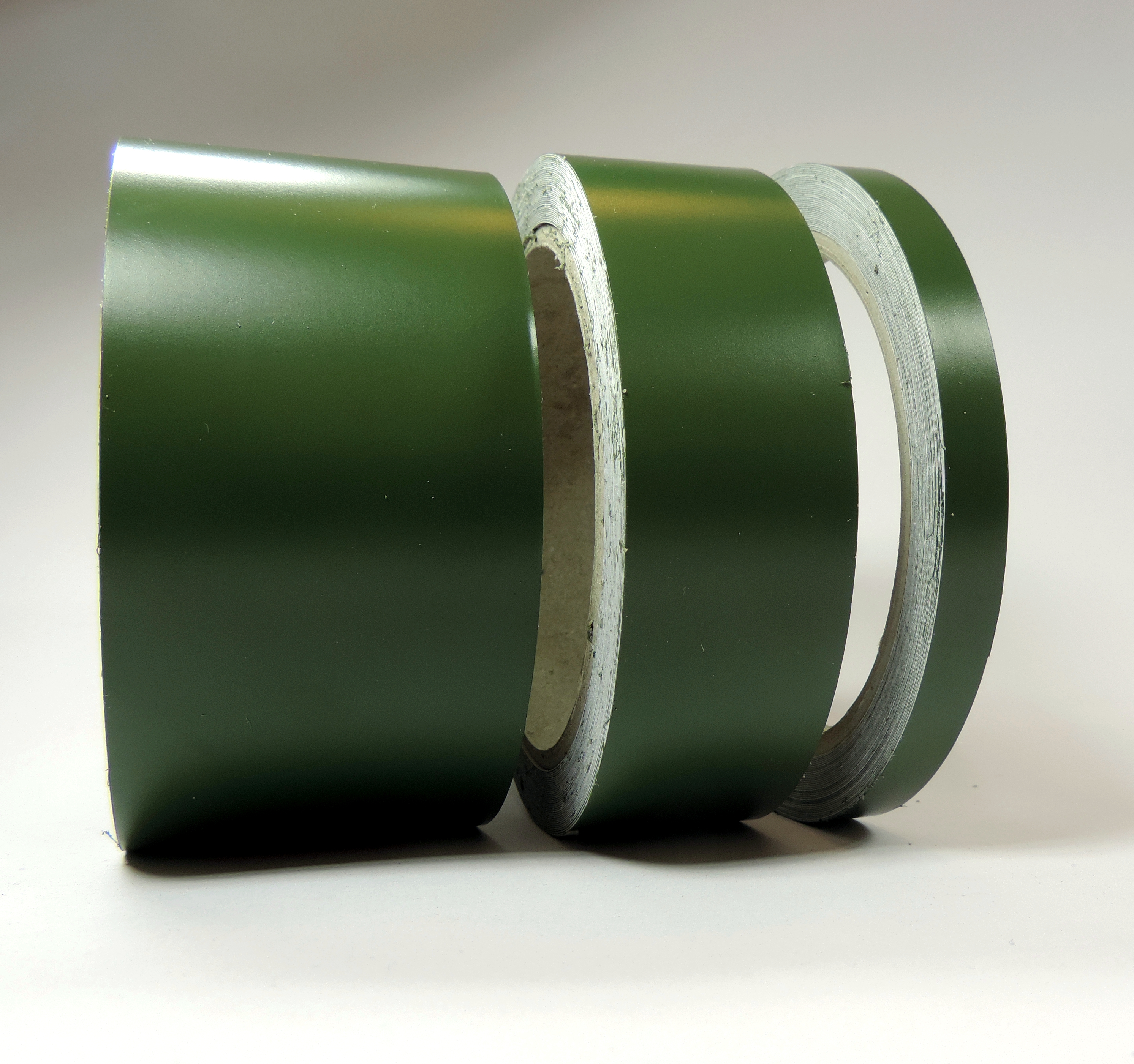 Zierstreifen army dunkelgrün olive grün khaki seidenmatt in in 10 m Länge für Auto Boot Klebeband Dekorstreifen Tuningstreifen Autofolie Siviwonder