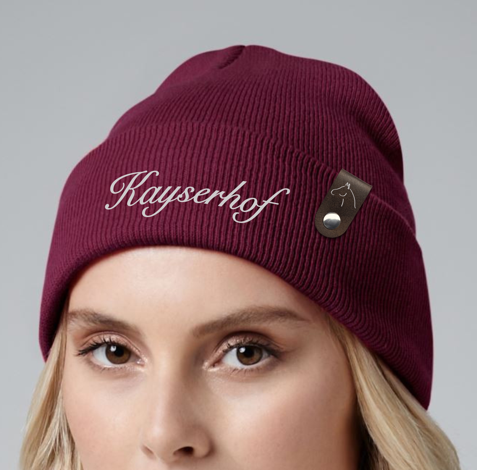 Kayserhof Strickmütze mit Logo und Leder Patch