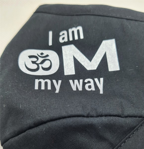 I am OM my Way Yoga Maske Behelfsmaske Black Schwarz Yoga Sanskrit