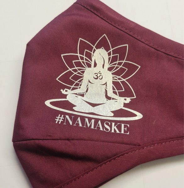 Namaske Yoga Namaste Maske Behelfsmaske Black Schwarz Yoga Sanskrit