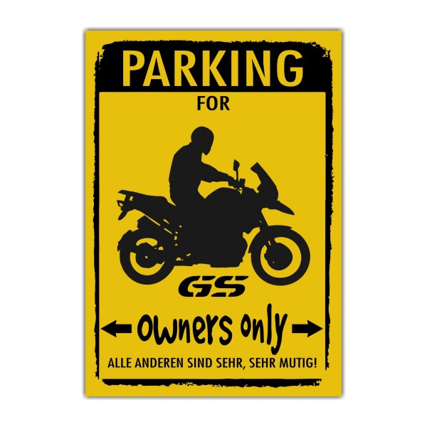 Motorrad Privatparkplatz parken verboten. Privatparkplatz Privatgrundstück Hinweisschild Parkplatz freihalten