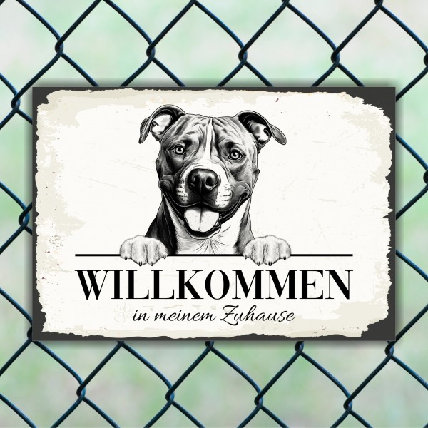 Hundeschild Willkommen Zuhause American Staffordshire Terrier Schild Achtung Zaun Frau Spruch Türschild Hundeschild Warnschild Design by Siviwonder